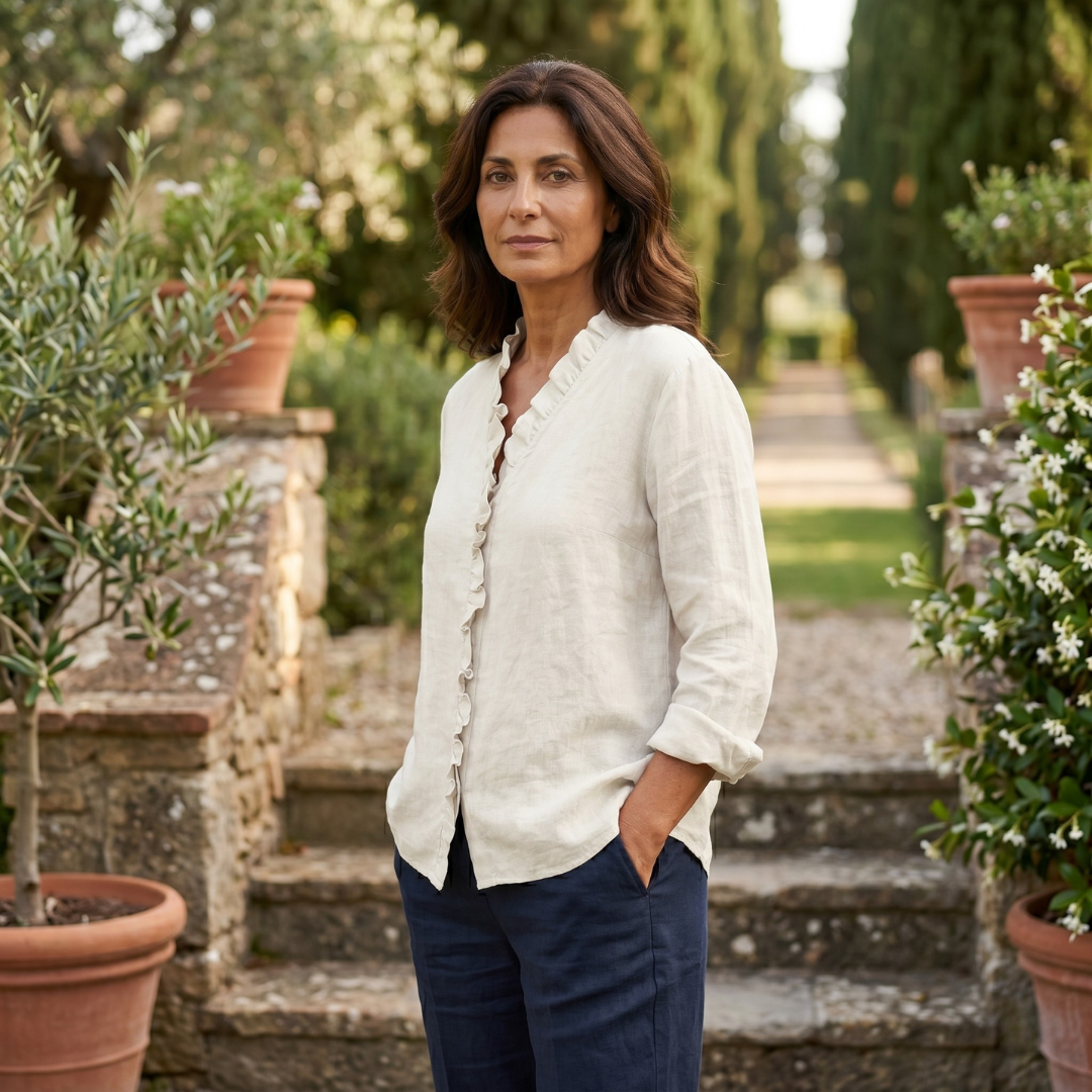 Isabella | Blusa in misto lino con volant delicato