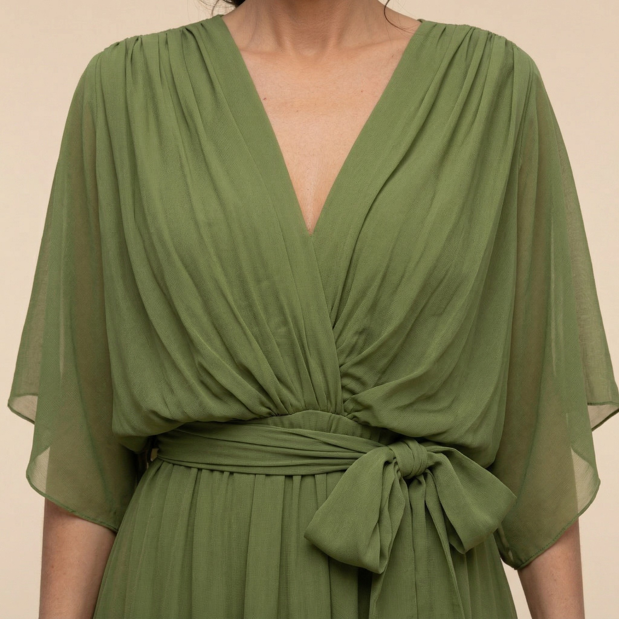 Serena™ | Abito fluido con scollo a V dall’eleganza eterea