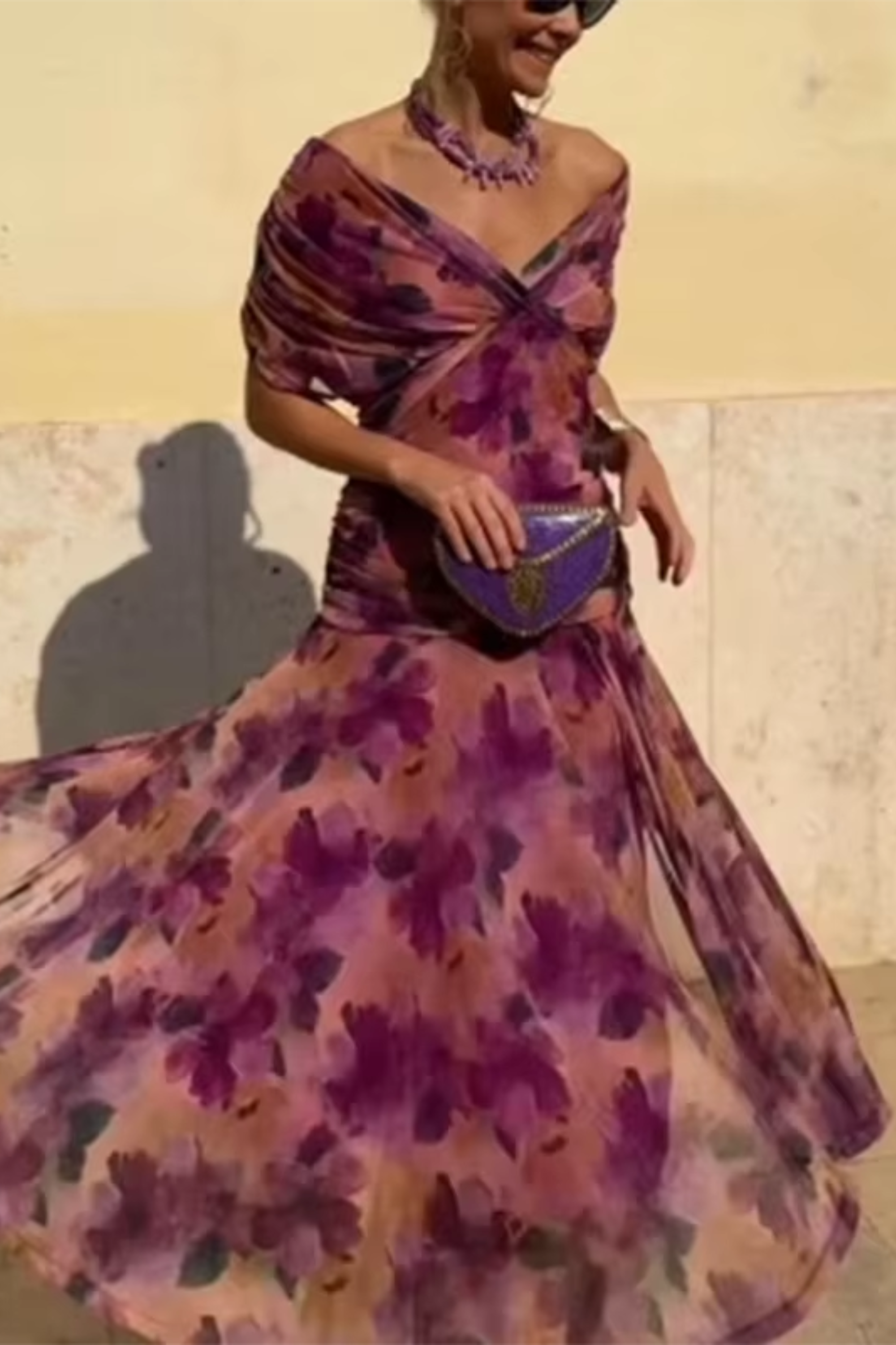 Louise™ – Abito lungo elegante con scollo a V e vestibilità fluida