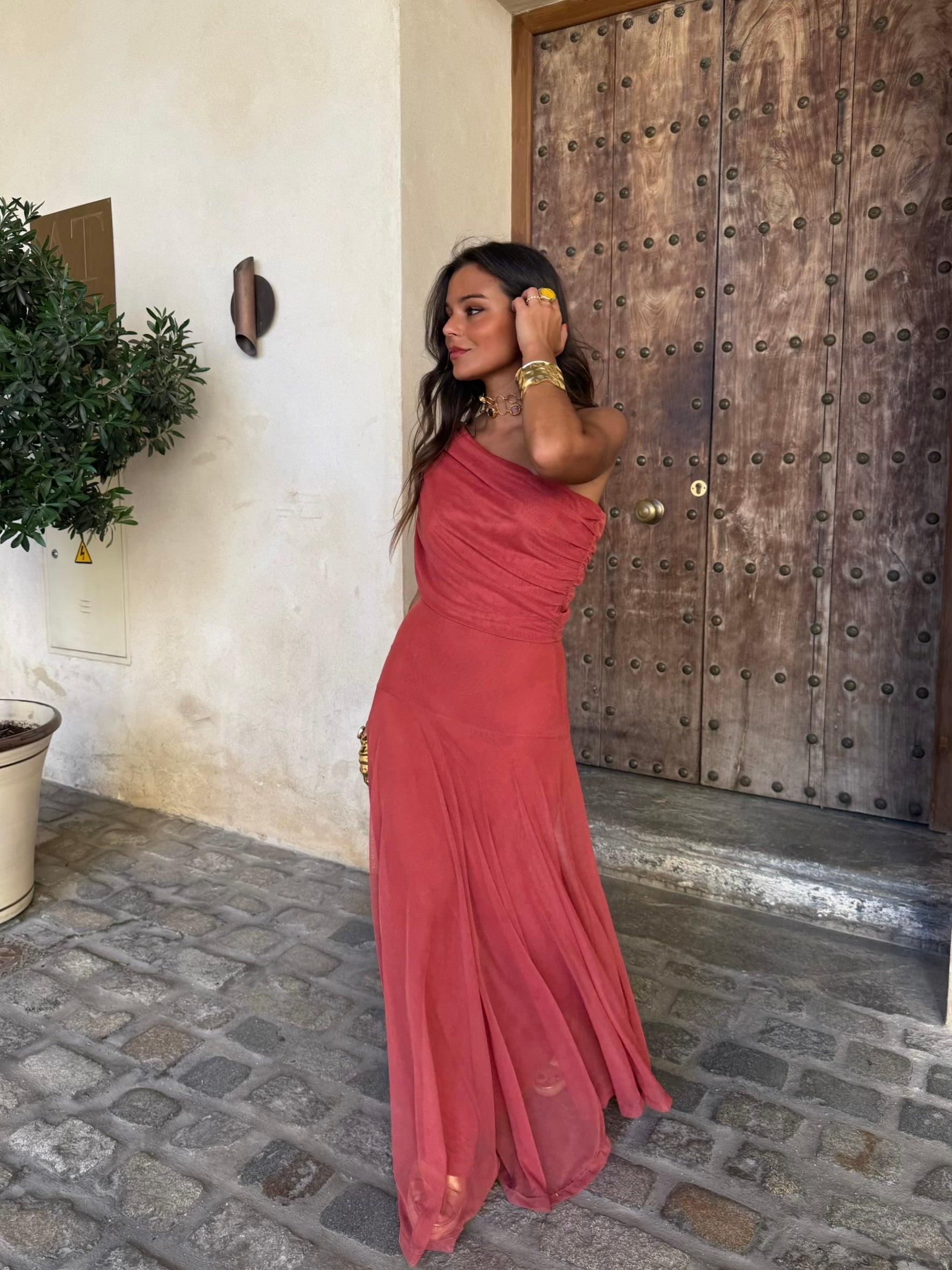 Ginevra | Abito lungo elegante con scollo bardot in tulle leggero