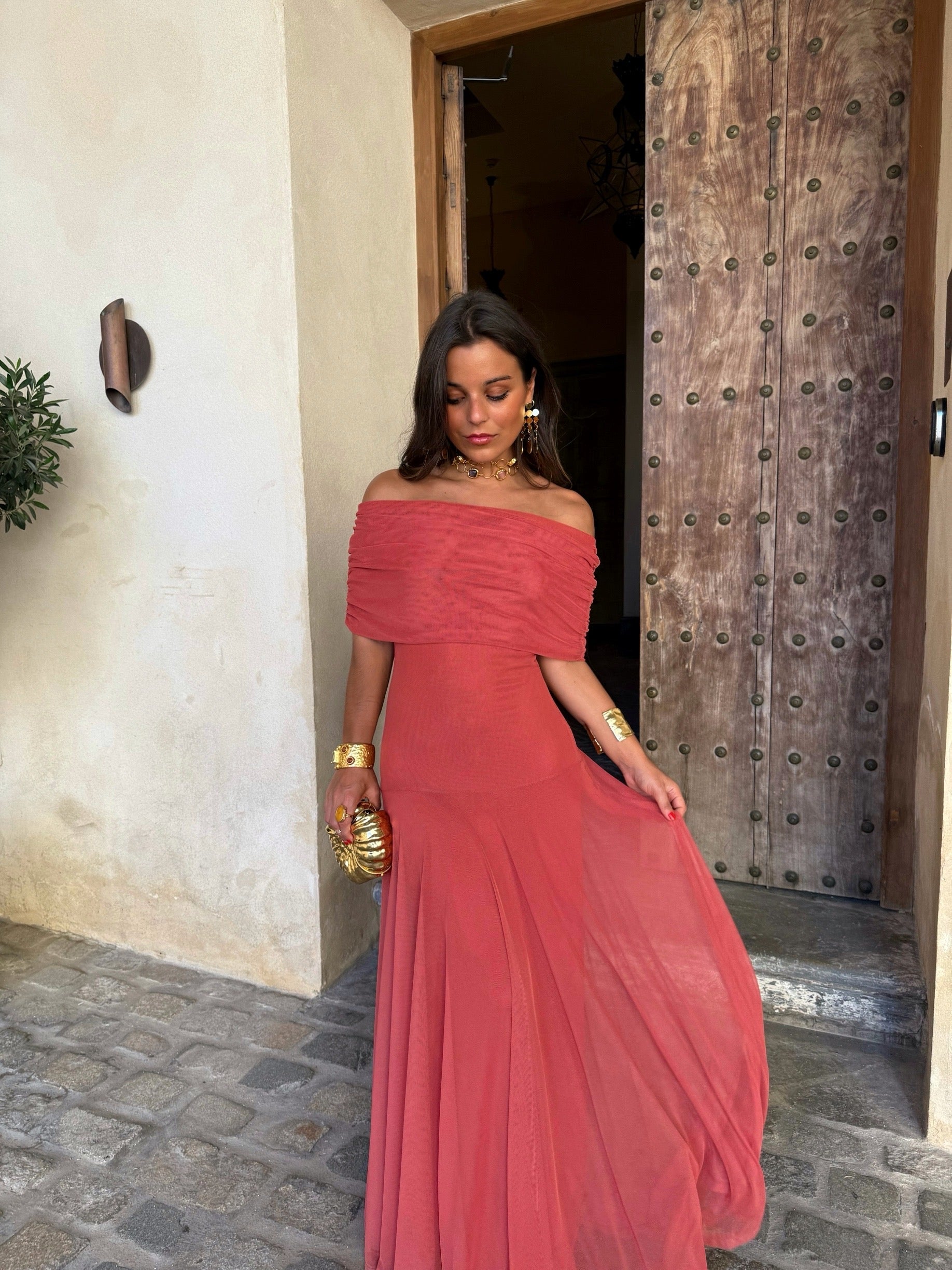 Ginevra | Abito lungo elegante con scollo bardot in tulle leggero