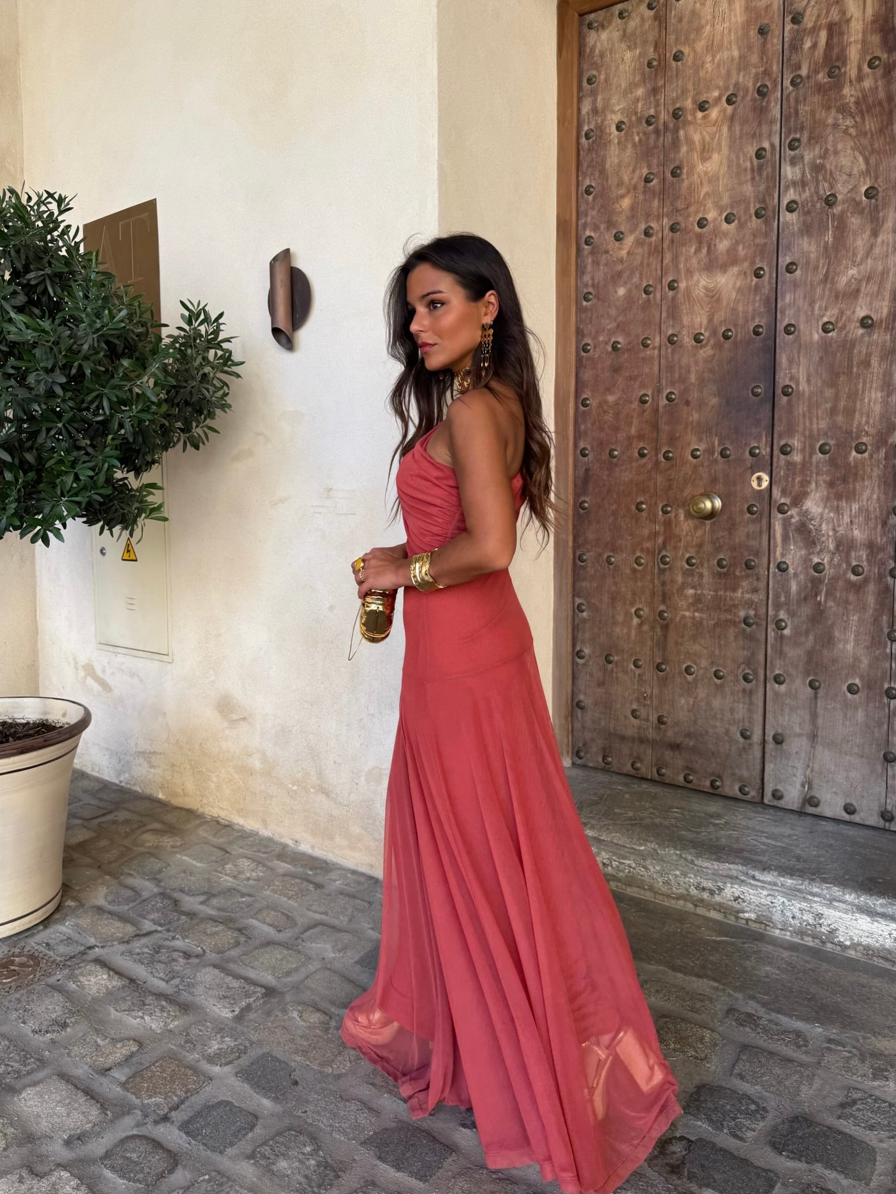 Ginevra | Abito lungo elegante con scollo bardot in tulle leggero